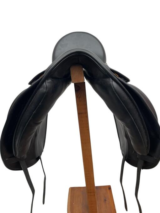 Nora 17" Dressursadel