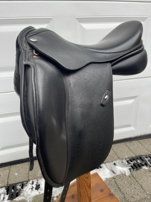 Clincher Mono Compact 18" Dressursadel