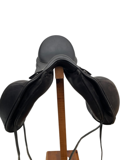 Equestro Warendorf 17" Dressursadel