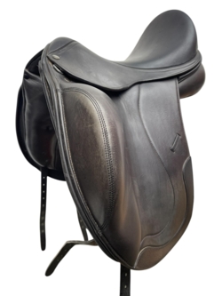 Equestro Warendorf 17" Dressursadel